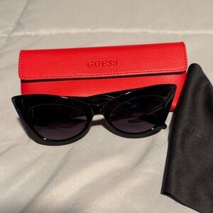 GUESS Black Cat-Eye Sunglasses with Red Case